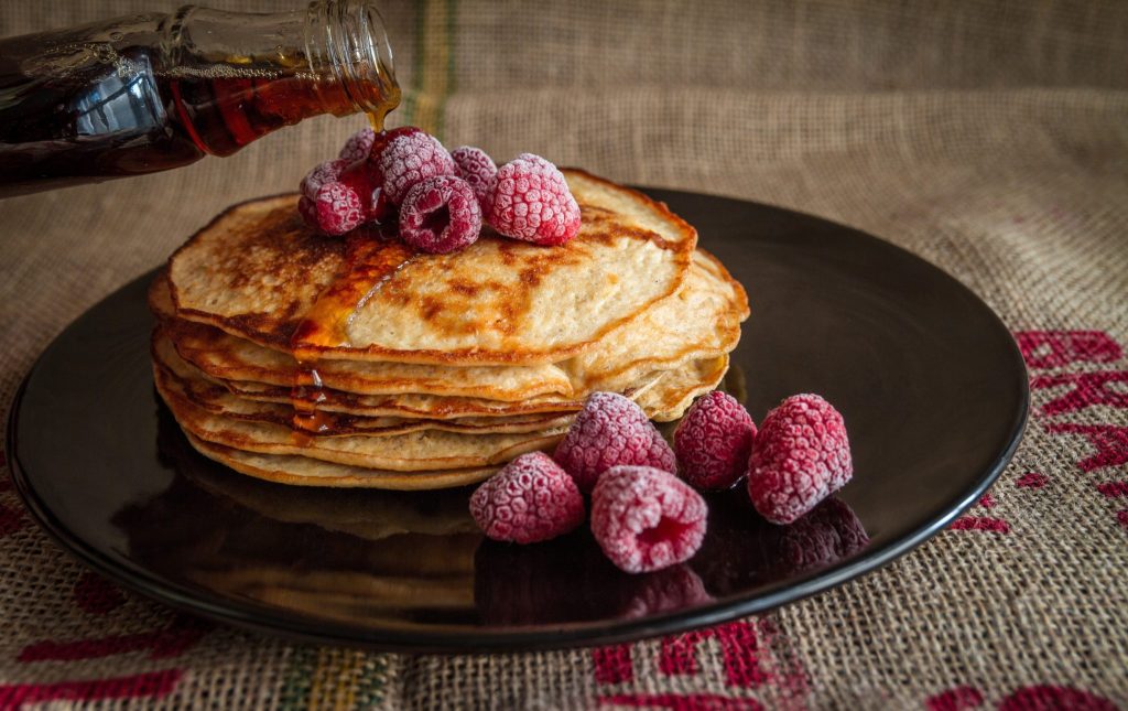 Pancakes veganos de frambuesas